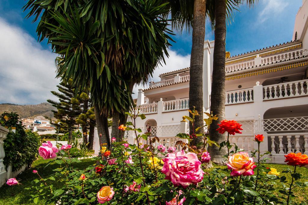 Apartamentos Las Rosas De Capistrano Nerja Exterior photo