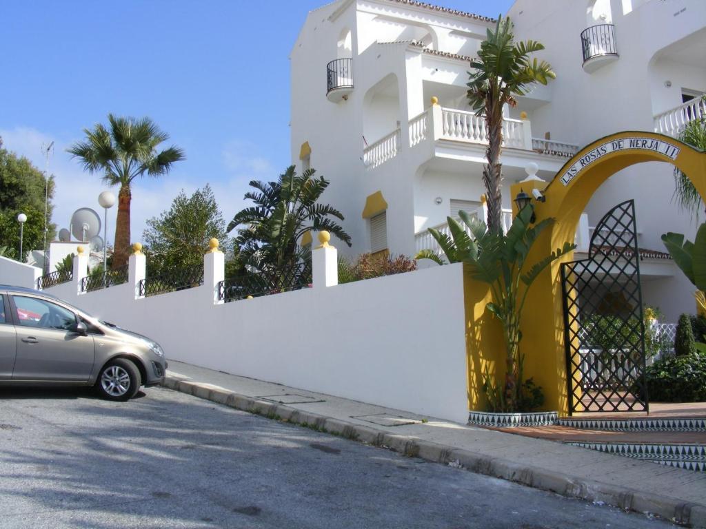 Apartamentos Las Rosas De Capistrano Nerja Exterior photo